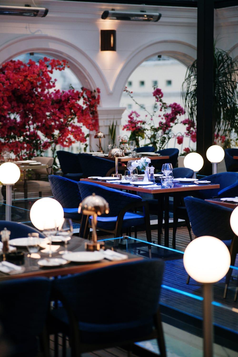 Xheko Imperial Luxury Hotel & Spa 티라나 외부 사진 The interior of the restaurant
