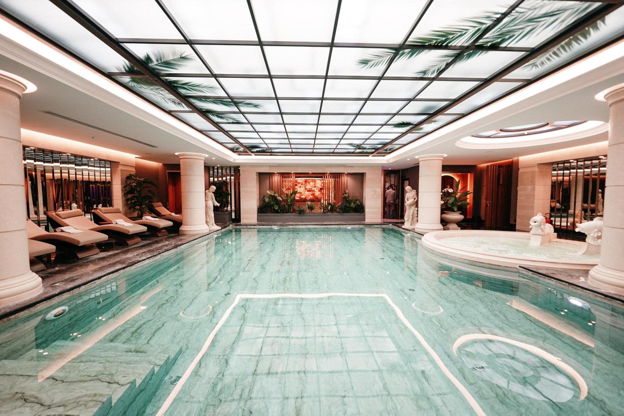 Xheko Imperial Luxury Hotel & Spa 티라나 외부 사진 The Spa at The Landmark