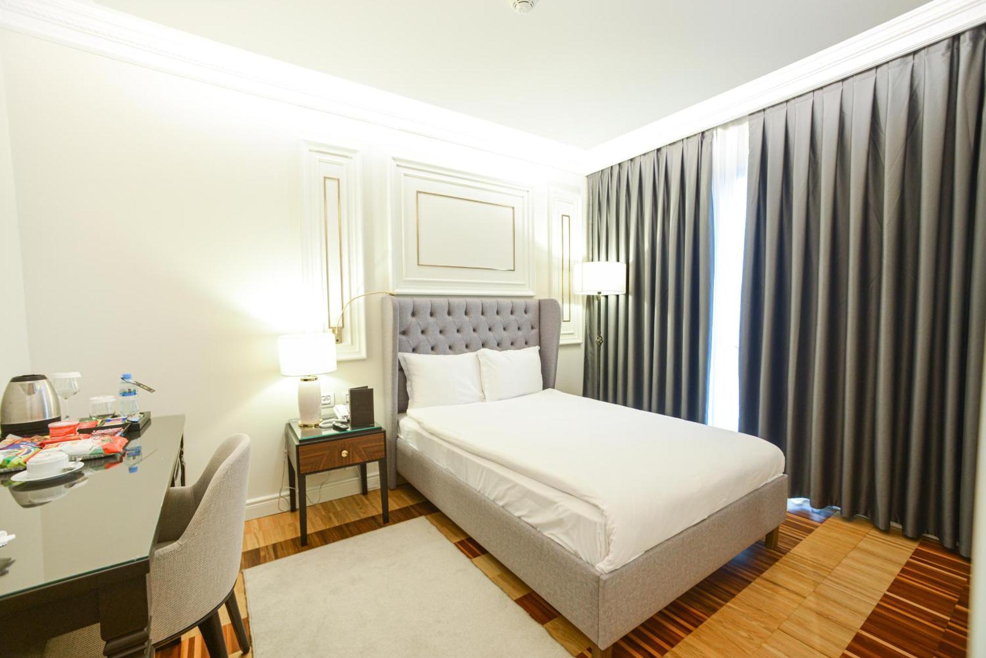 Xheko Imperial Luxury Hotel & Spa 티라나 외부 사진