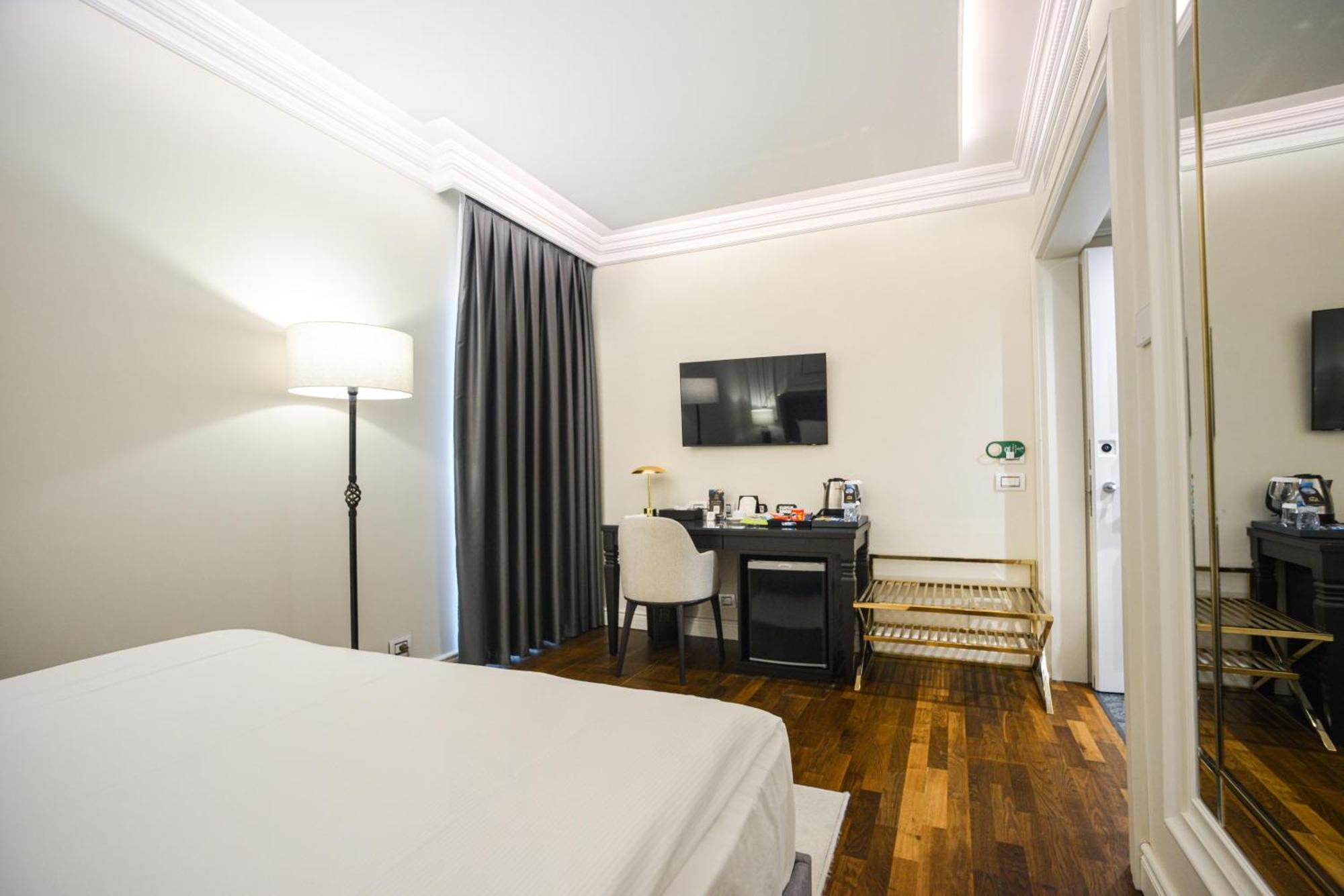 Xheko Imperial Luxury Hotel & Spa 티라나 외부 사진