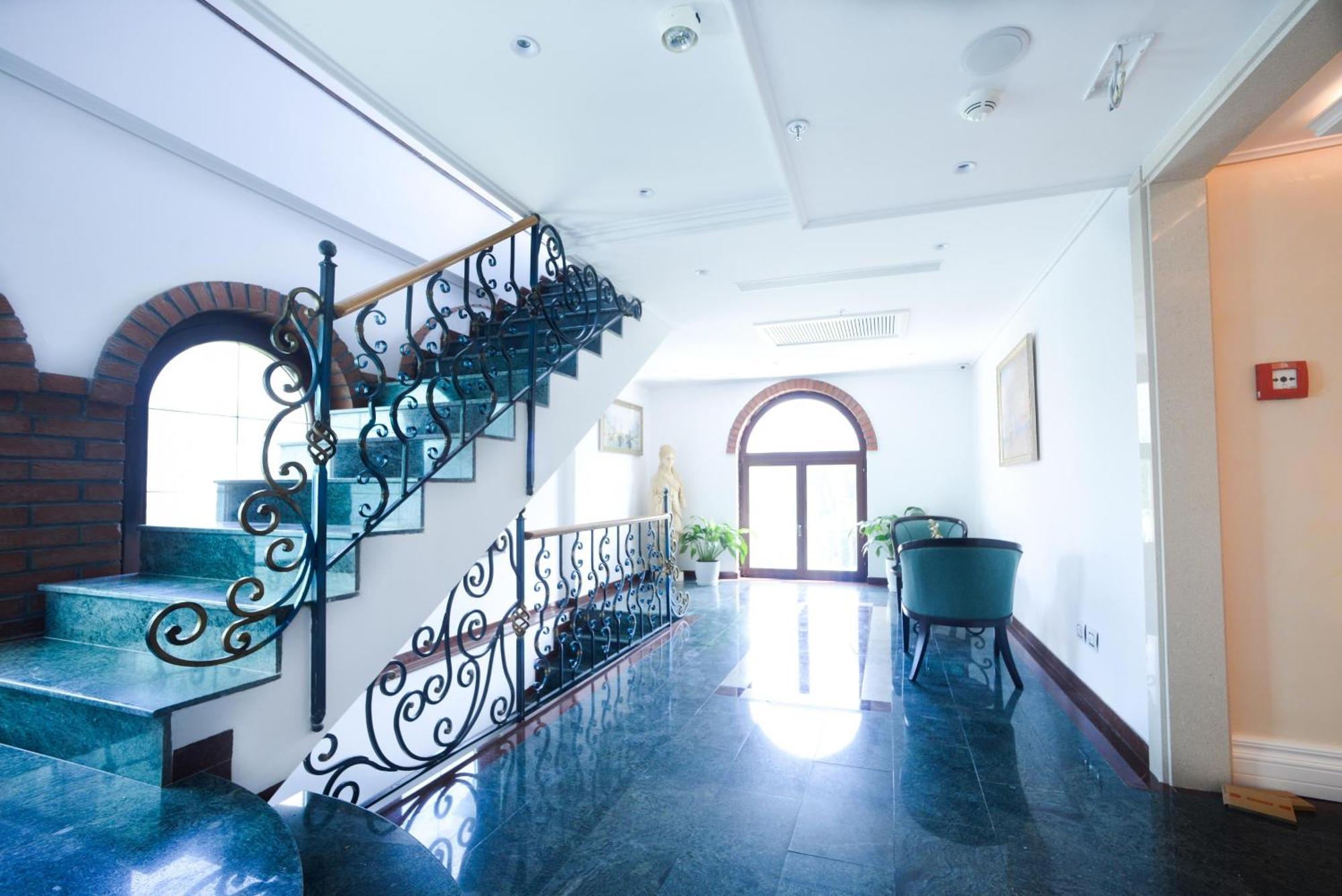 Xheko Imperial Luxury Hotel & Spa 티라나 외부 사진
