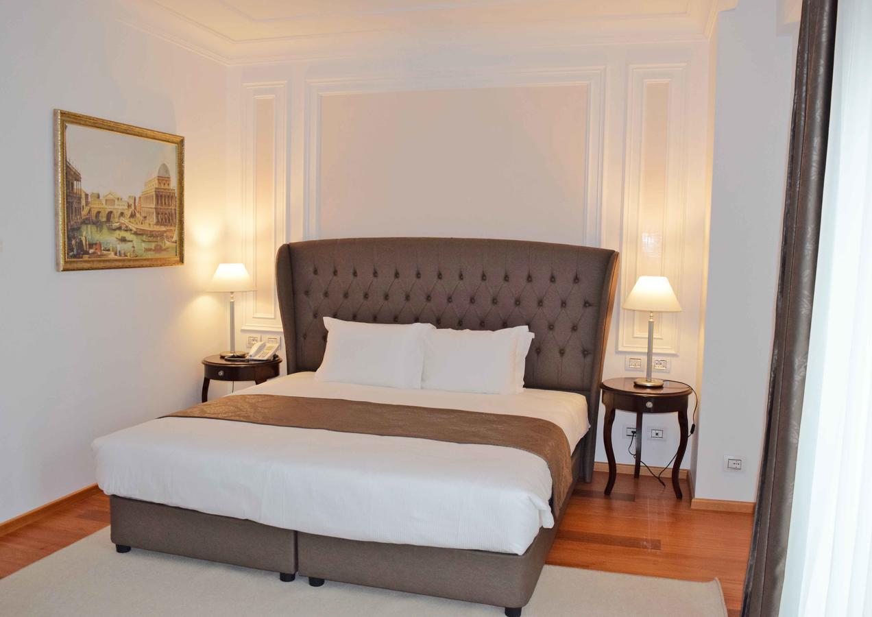 Xheko Imperial Luxury Hotel & Spa 티라나 외부 사진 A bedroom at the hotel