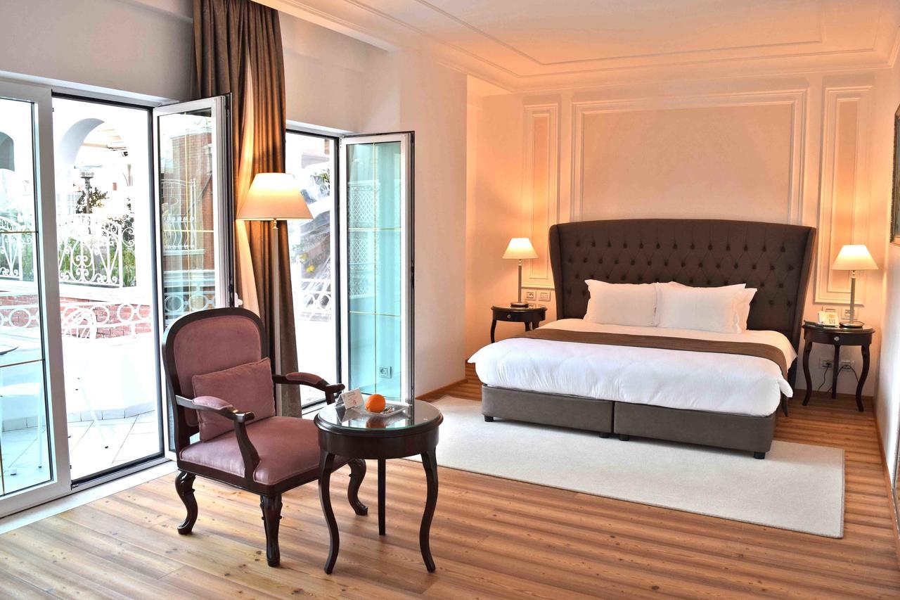 Xheko Imperial Luxury Hotel & Spa 티라나 외부 사진 A bedroom at the hotel